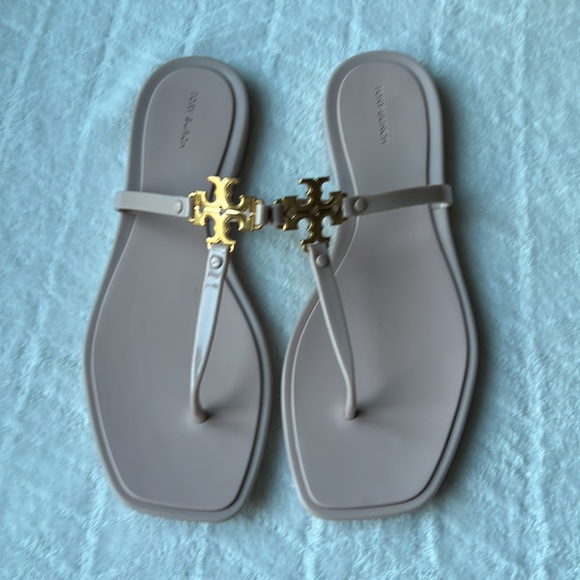 Tory Burch Roxanne Jelly Sandals - Picture 5 of 16